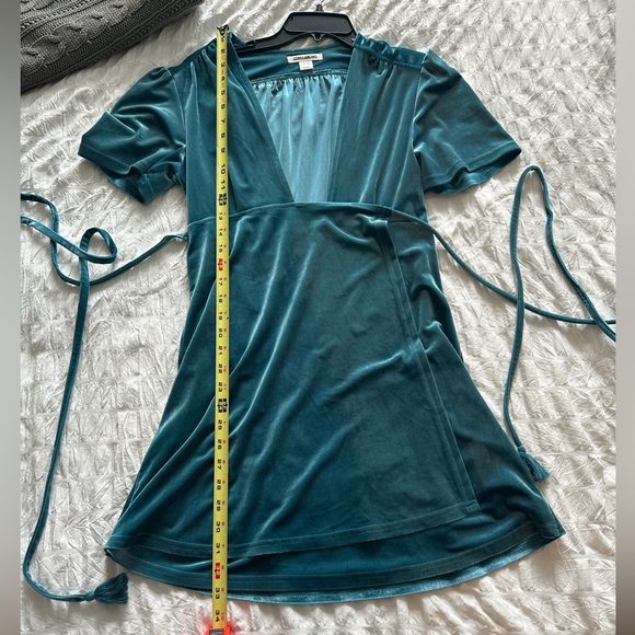Billabong Velvet Mini Wrap Dress - Picture 3 of 6